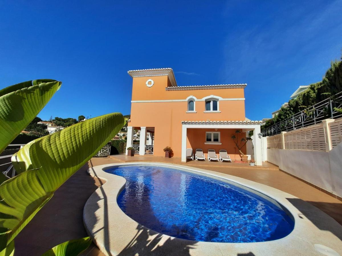 Con Piscina Privada Ferienhaus